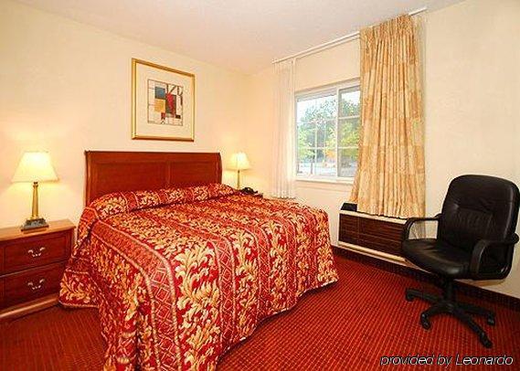 Inn At Монтиселло Экстерьер фото