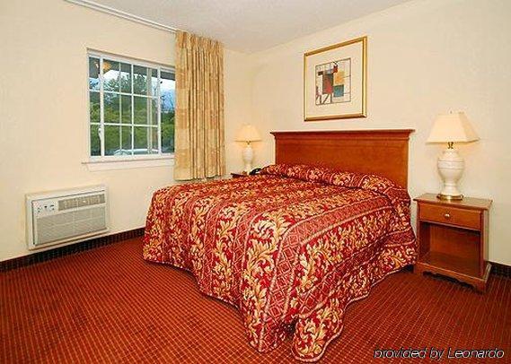 Inn At Монтиселло Экстерьер фото